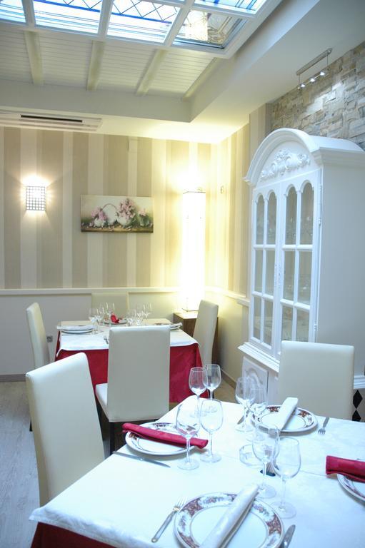 Hotel Ideal Villarrobledo Buitenkant foto