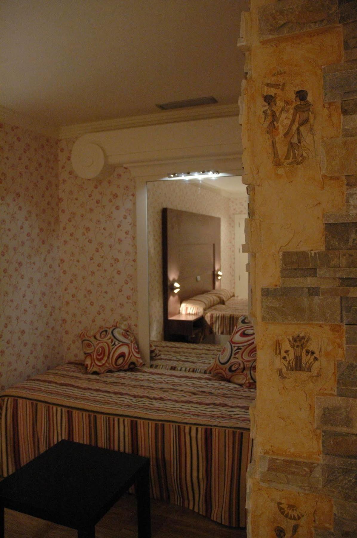 Hotel Ideal Villarrobledo Buitenkant foto