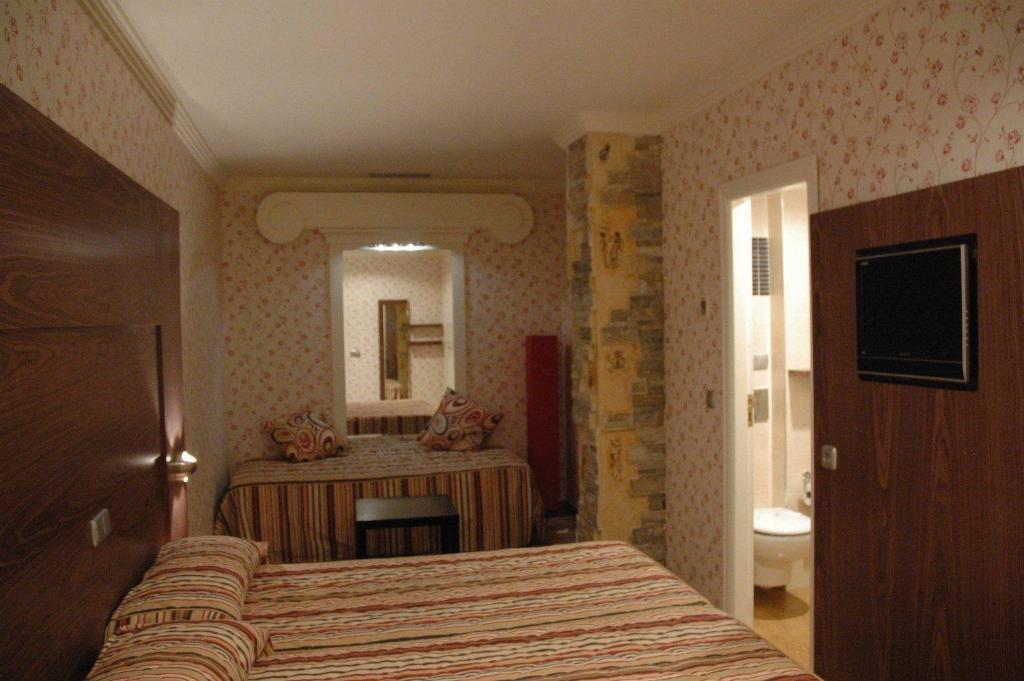 Hotel Ideal Villarrobledo Buitenkant foto